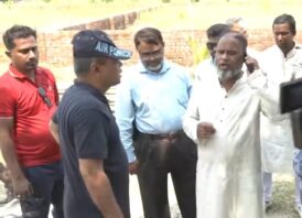 দেশ পরিচালনায় সরকারি কর্মকর্তাদের অপেশাদার আচরণে জনমনে ক্ষোভ