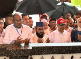 সিলেটে হজরত শাহজালাল (রহ.) এর মাজার জিয়ারত করেছেন প্রধানমন্ত্রী