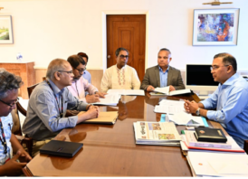 স্বাস্থসেবা জনগণের দ্বারপ্রান্তে পৌঁছে দিতে অ্যাম্বুলেন্স সেবা নিশ্চিত করবে সরকার
