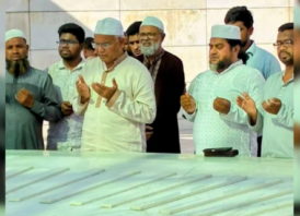 খালেদা জিয়ার কবরে সমাজকল্যাণমন্ত্রীর শ্রদ্ধা