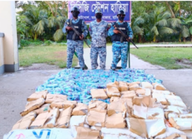 নোয়াখালীতে ৩ লাখ ২০ হাজার টাকার নিষিদ্ধ পলিথিন জব্দ